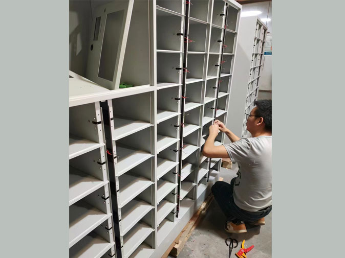 接線(xiàn)安裝作業(yè)